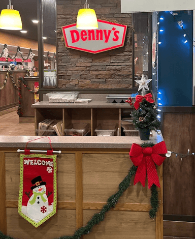 Denny's Restaurant Whitby - PaintNite event location